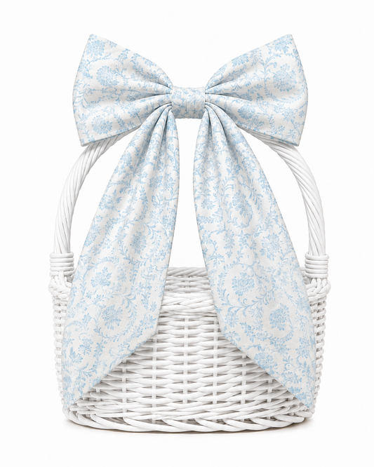 Hand Stitched Bow: Chinoiserie and Playtime Toile